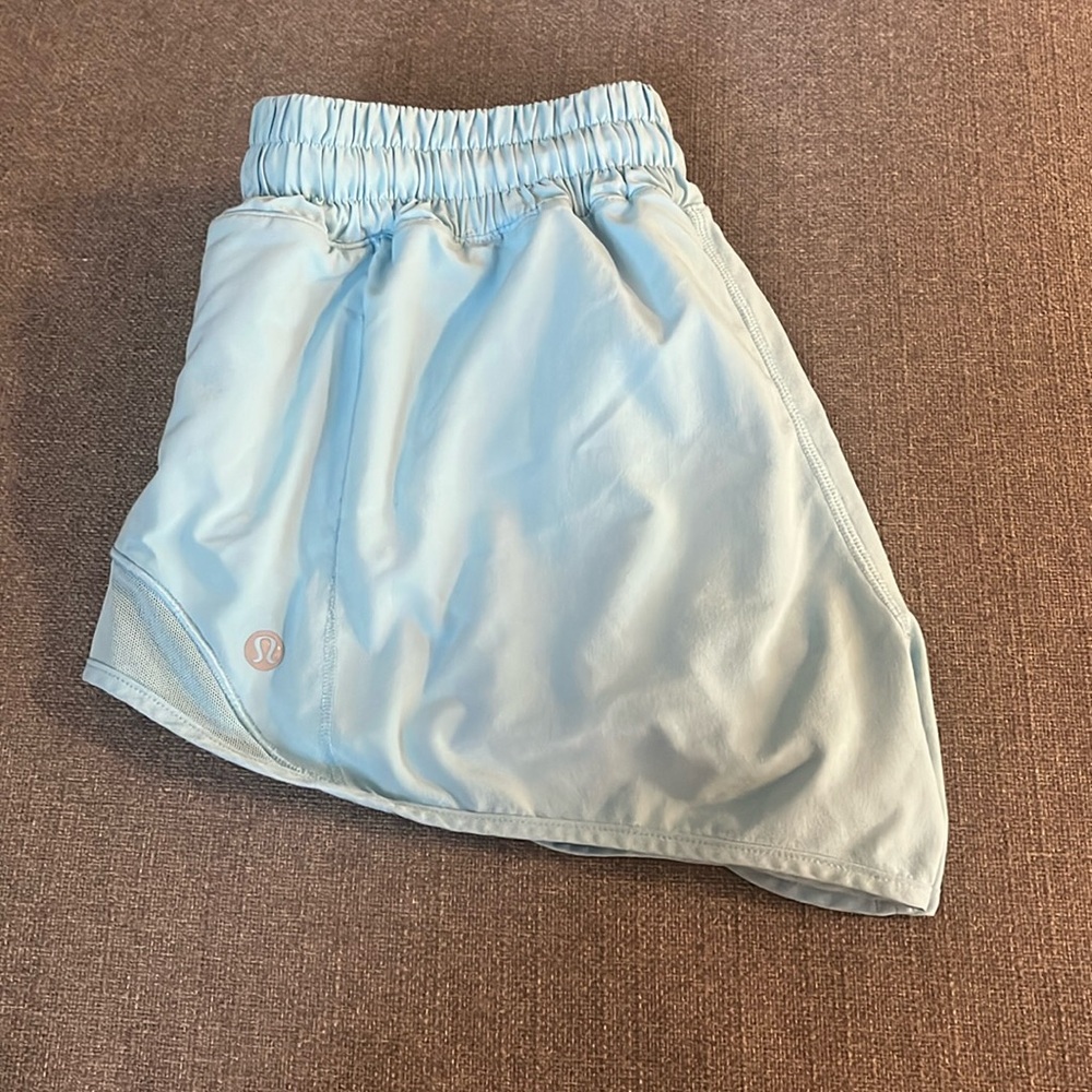 Lululemon light teal hotty hot shorts size 6